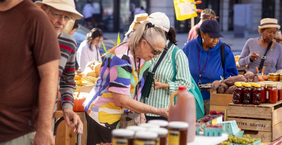 The Farmers Market Do’s and Don’ts Every Shopper Should Know
